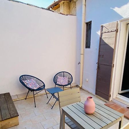 Appartements Entre Provence Et Camargue Тараскон Экстерьер фото