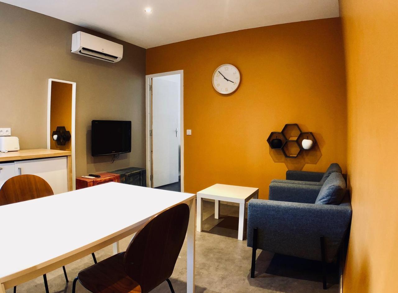 Appartements Entre Provence Et Camargue Тараскон Экстерьер фото